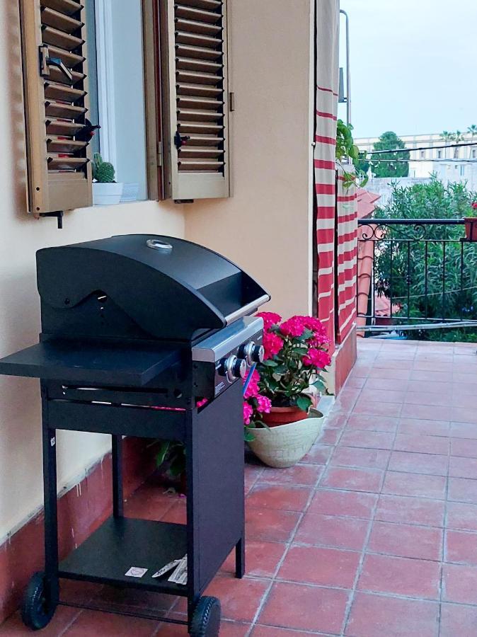 La Terrazza Al Museo Apartment Naples Luaran gambar