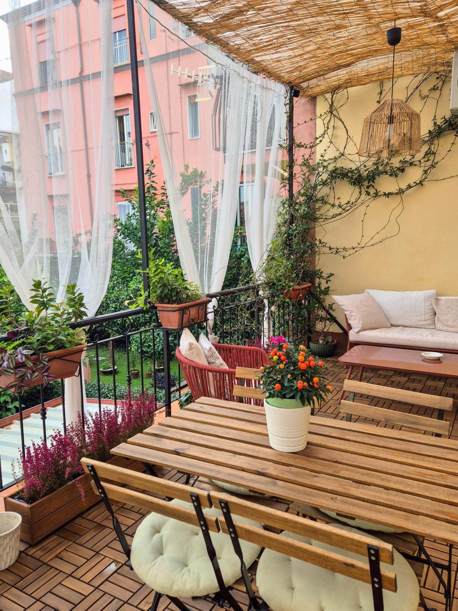 La Terrazza Al Museo Apartment Naples Luaran gambar